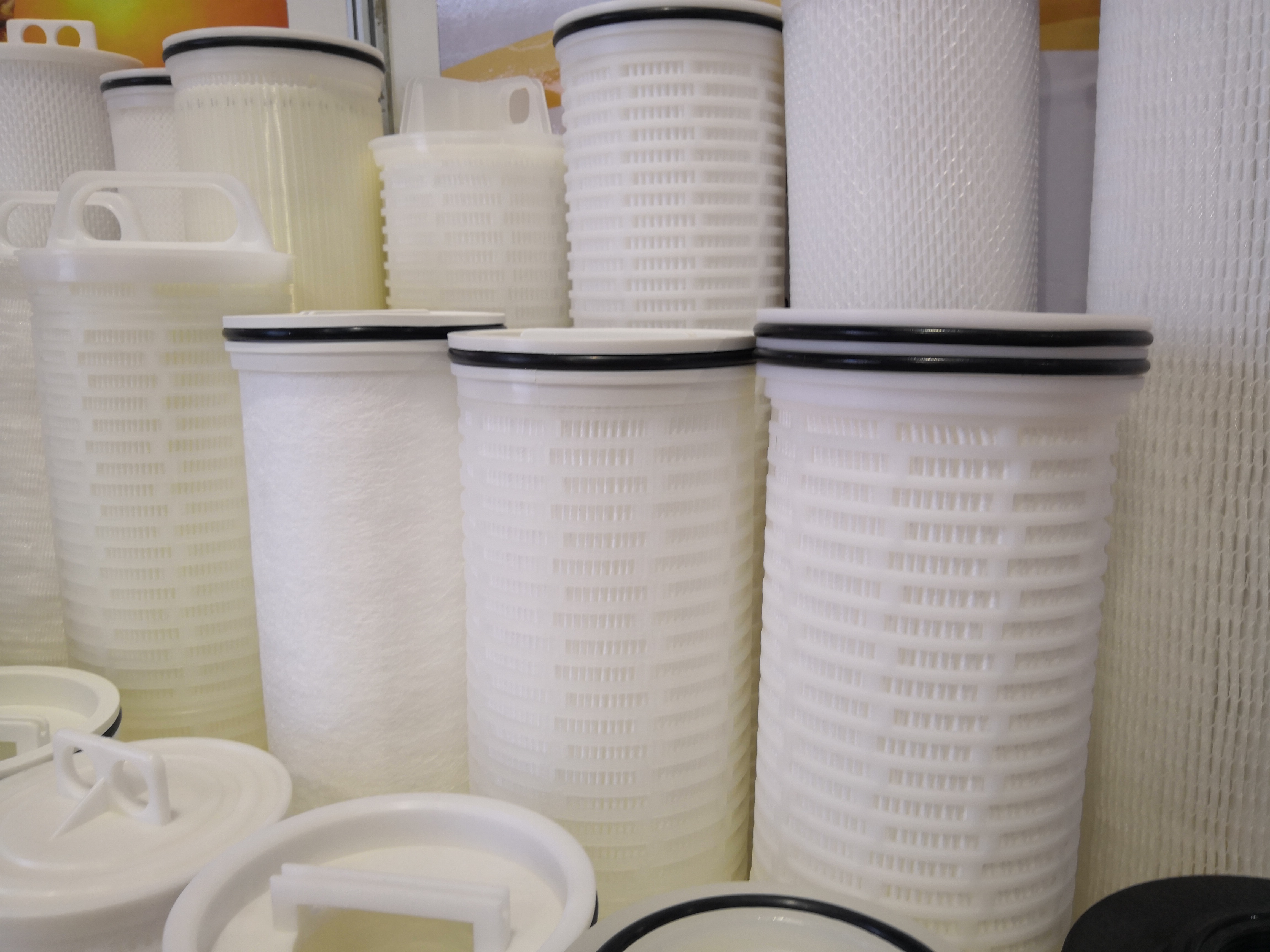 如何选择大流量滤芯过滤器材质和特点？