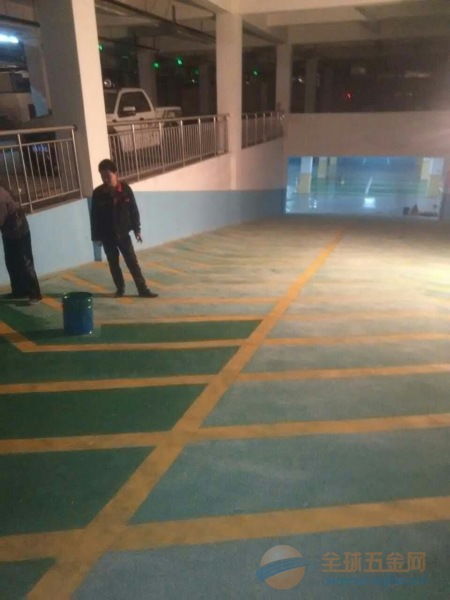 金刚砂丨环氧树脂地坪漆耐磨抗压防滑哪有专业做的